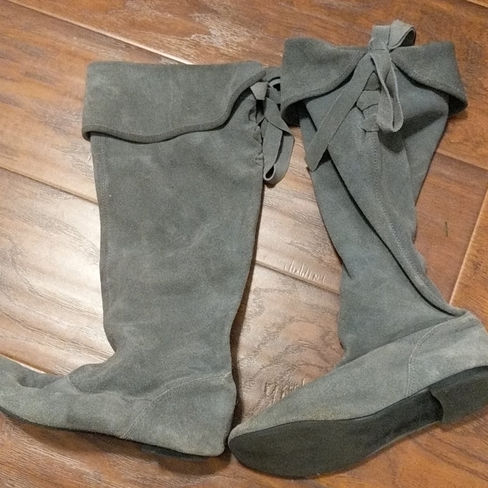 Steve Madden suede boots